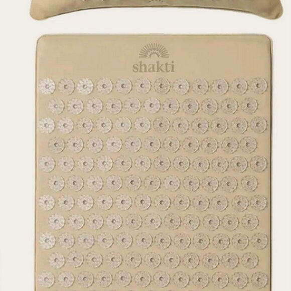 Shakti Sandalwood Acupressure Pillow and Mat - Picture 2 of 3